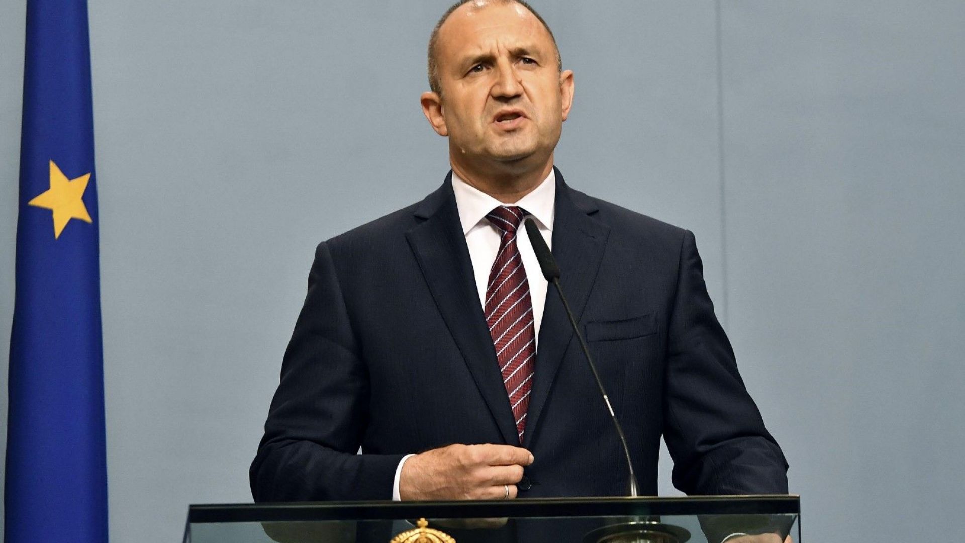 Радев: Безпрецедентен за българския преход акт на политическа ескалация