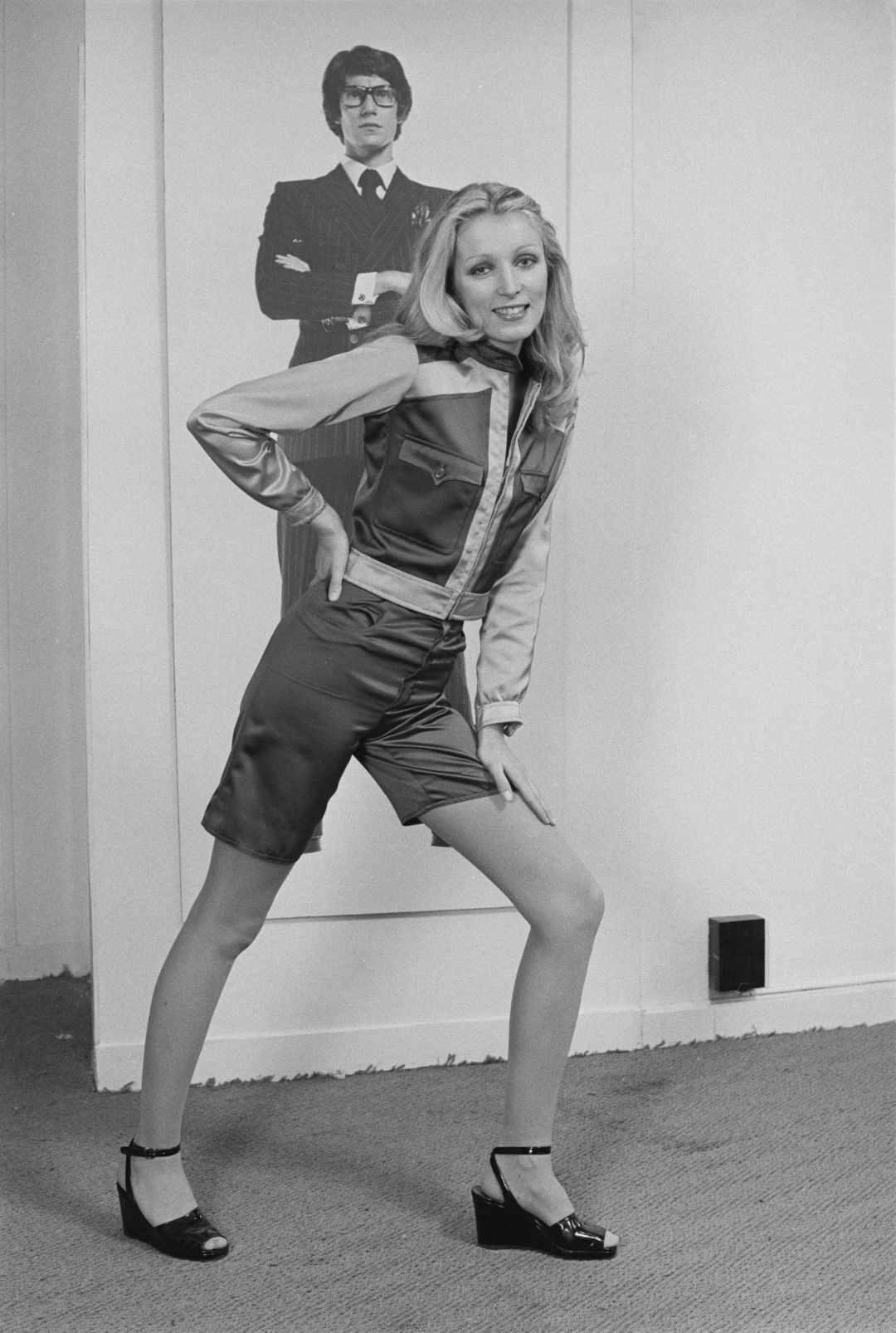 Облекло с къси панталони по дизайн на Ив Сен Лоран, 1969 г.