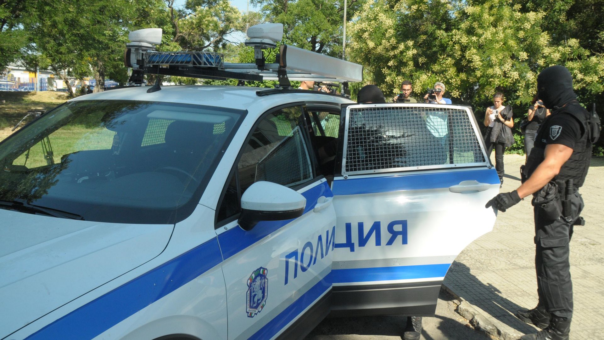 Задържаха 20 души при полицейската операция в Бургас