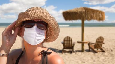 От Асоциацията на хотелиерите и ресторантьорите поискаха безплатни чадъри и