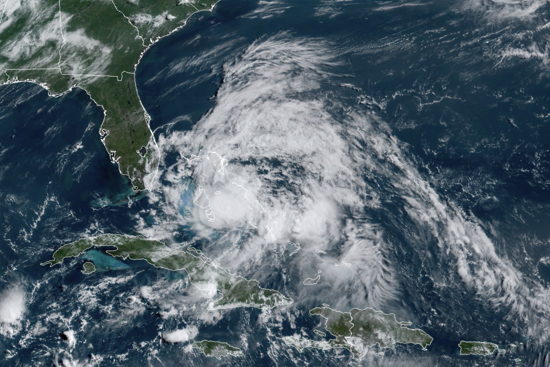 Ураганът Лора може да  се засили до пета степен
