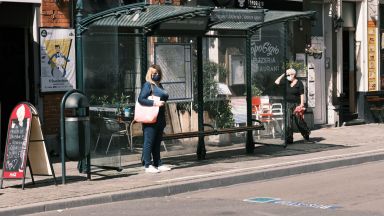 Брюкселските власти решиха днес да въведат полицейски час след 22