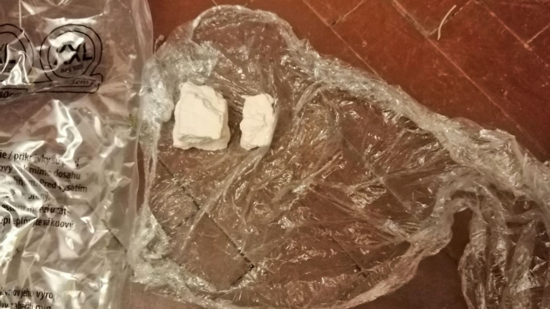 Откриха 2,5 кг канабис в жилище във Велико Търново (снимки)