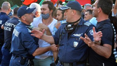 30-ти ден на протести, президентът се появи при гражданите, Орлов мост блокиран (снимки)
