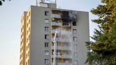 11 мъртви и 10 ранени при пожар в жилищен блок в Чехия (видео)