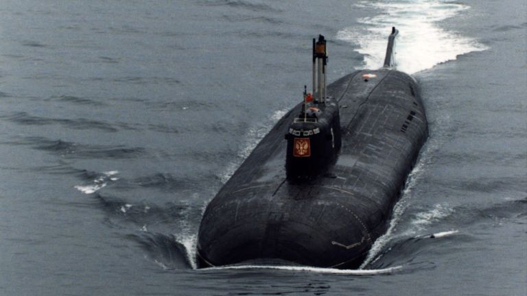 12.08.2000 г. В Баренцово море аварира и потъва руската подводница "Курск", загиват 118 души