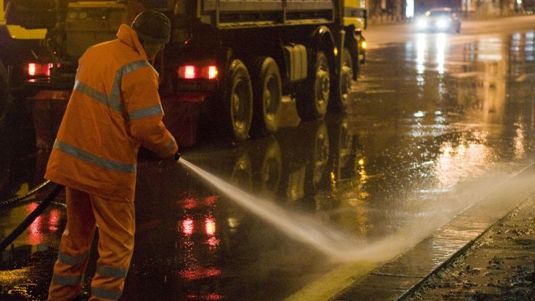 Във връзка с повишаването на температурите от днес ще започне