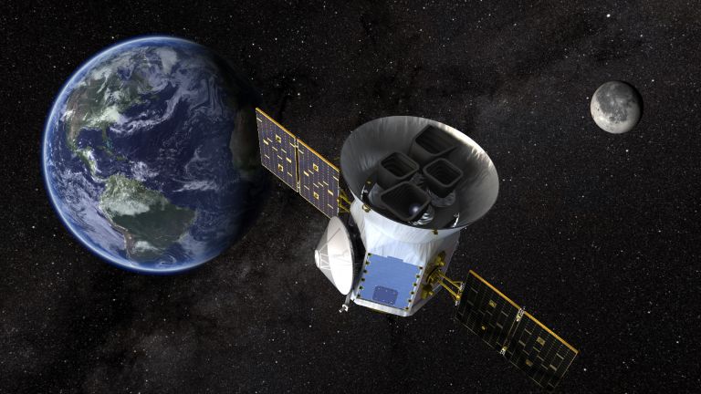 Телескопът TESS е изпълнил успешно основната си мисия