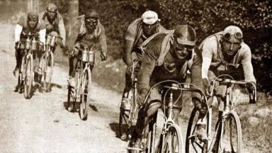 Как се роди най-великото състезание на две колела