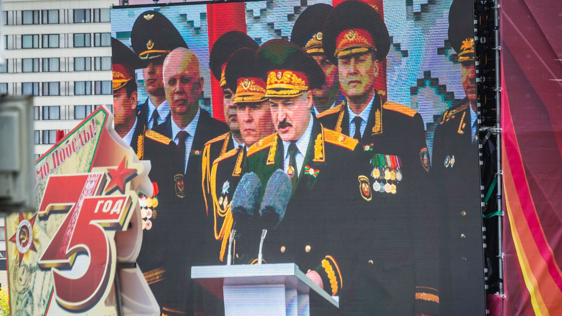 Беларус стяга армията - тренира по границите с Полша и Литва 
