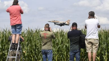 Изтребителите на израелските военновъздушни сили кацнаха за пръв път в