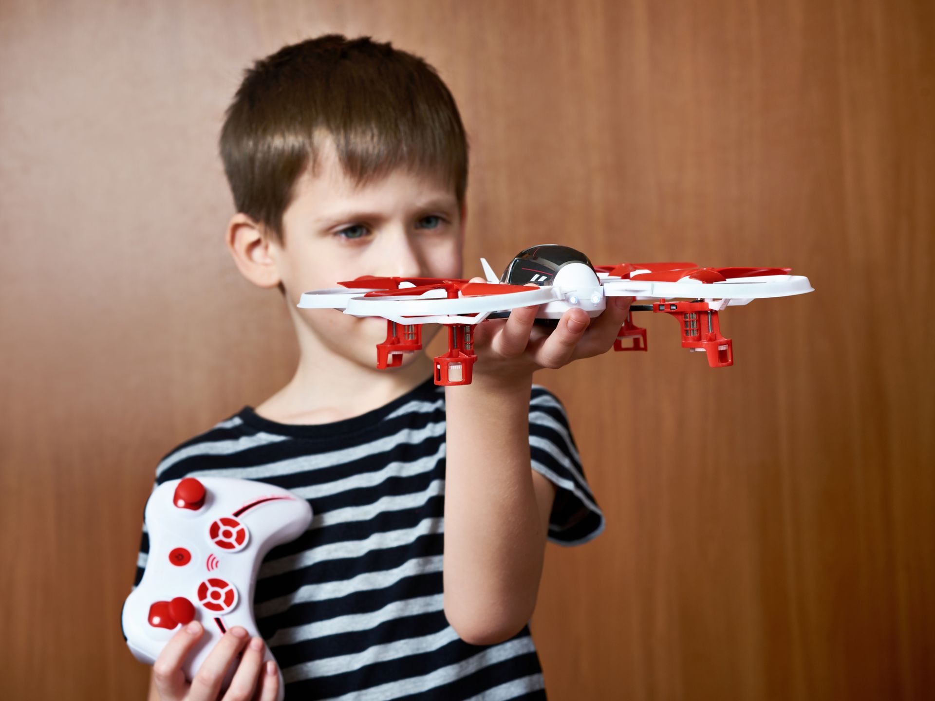 Управлението на дронове се усвоява по-лесно от деца