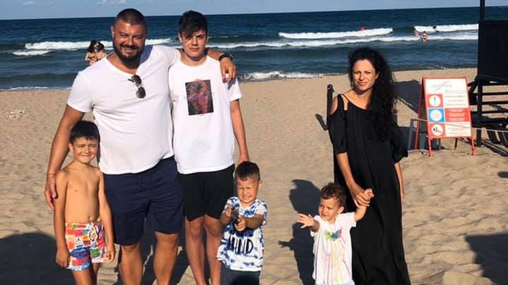 Мечтаният "футболен отбор" на Николай Бареков не е далеч, ще става баща за пети път