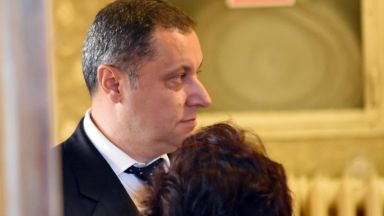 Рестарт може да се случи само чрез нов основен закон