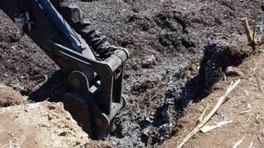 210 тона опасен отпадък, свързан с Бобокови, е загробен в село Рупци (снимки)
