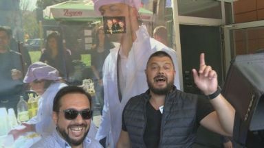 Бившият евродепутат Николай Бареков окупира централата на Да България и