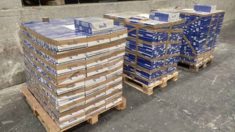 Митничари откриха 675 400 къса цигари без акцизен бандерол в