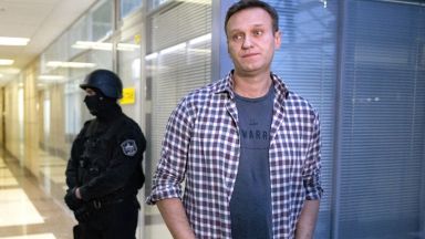 Приближени на руския опозиционен лидер Алексей Навални който се намира