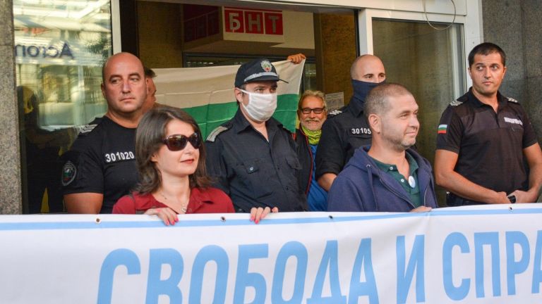 В 44-ия ден на антиправителствените протести в столицата вече два