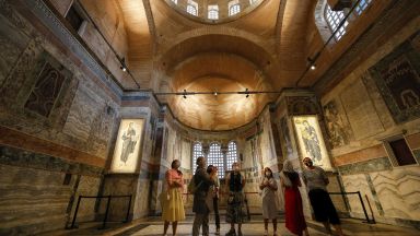 След храма Света София в Истанбул турските власти превърнаха още