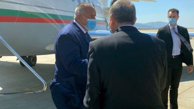 Премиерът Бойко Борисов пристигна в Атина където заедно с министър председателя