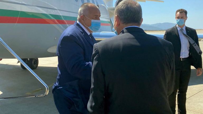 Премиерът Бойко Борисов пристигна в Атина, където заедно с министър-председателя