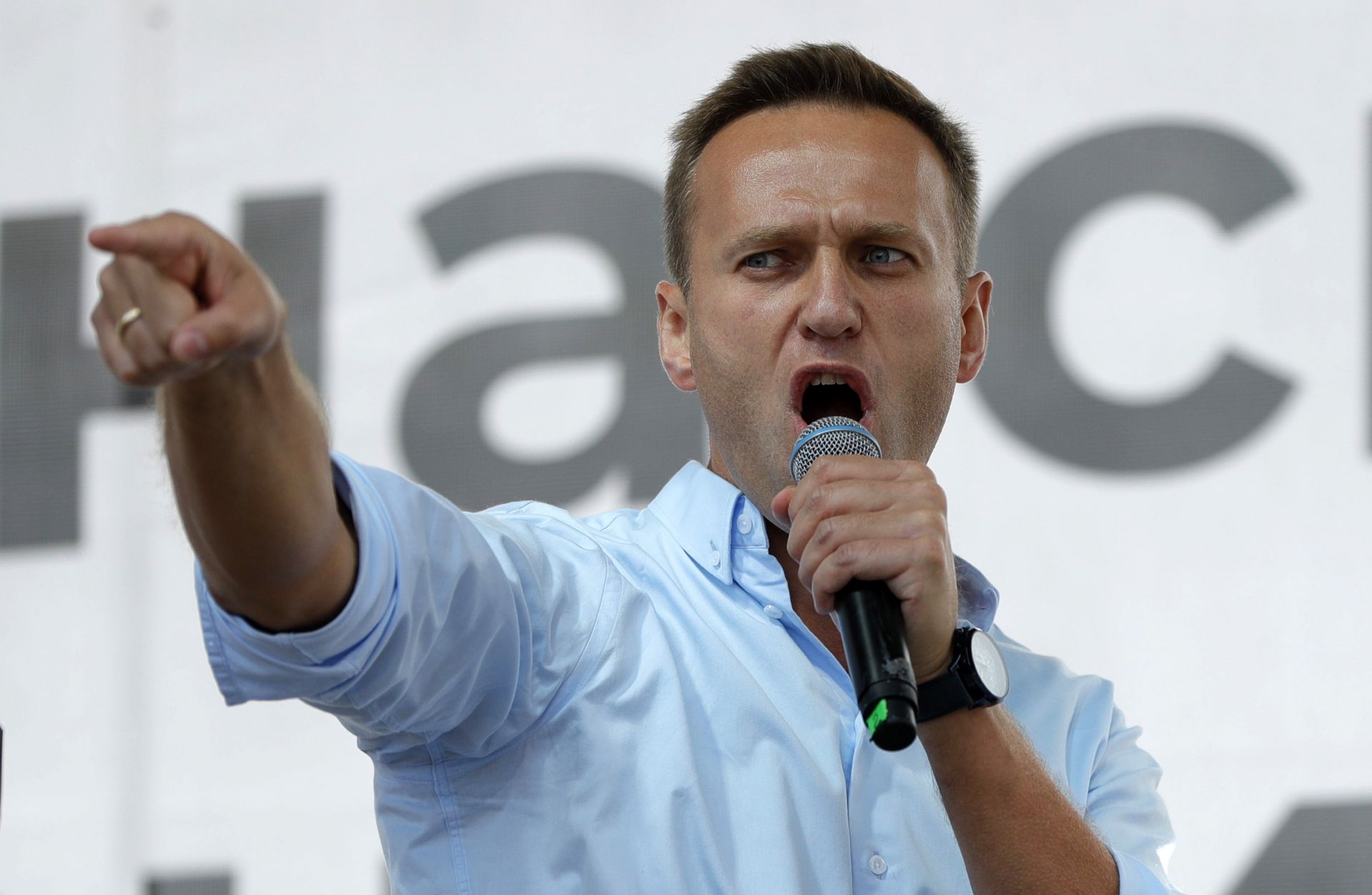 Алексей Навални скоро публикува разследване, в което има доказателства, че Русия стои зад отравянето му