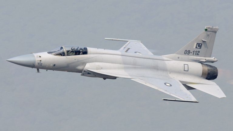 Как Китай и Пакистан направиха хибрид между МиГ-21 и F-16