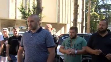 Шофьори на джипове които карат туристи към Седемте рилски езера