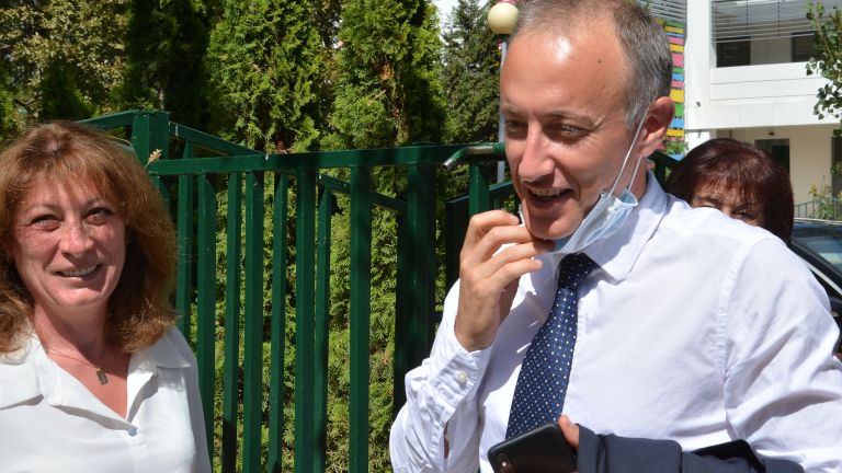 Повечето от родителите - 85 на сто, са за присъствено