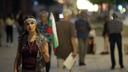 Спречкване между полиция и протестиращи в 53-ата вечер в София