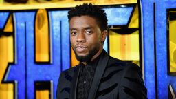 Почетоха покойния актьор Чадуик Боузман на видео музикалните награди на MTV