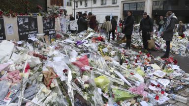 Франция си спомня днес за жертвите на терористичната атака срещу