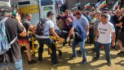 Шефът на "Хиполенд":  Г-н полицай, едва не ослепихте сина ми на протеста