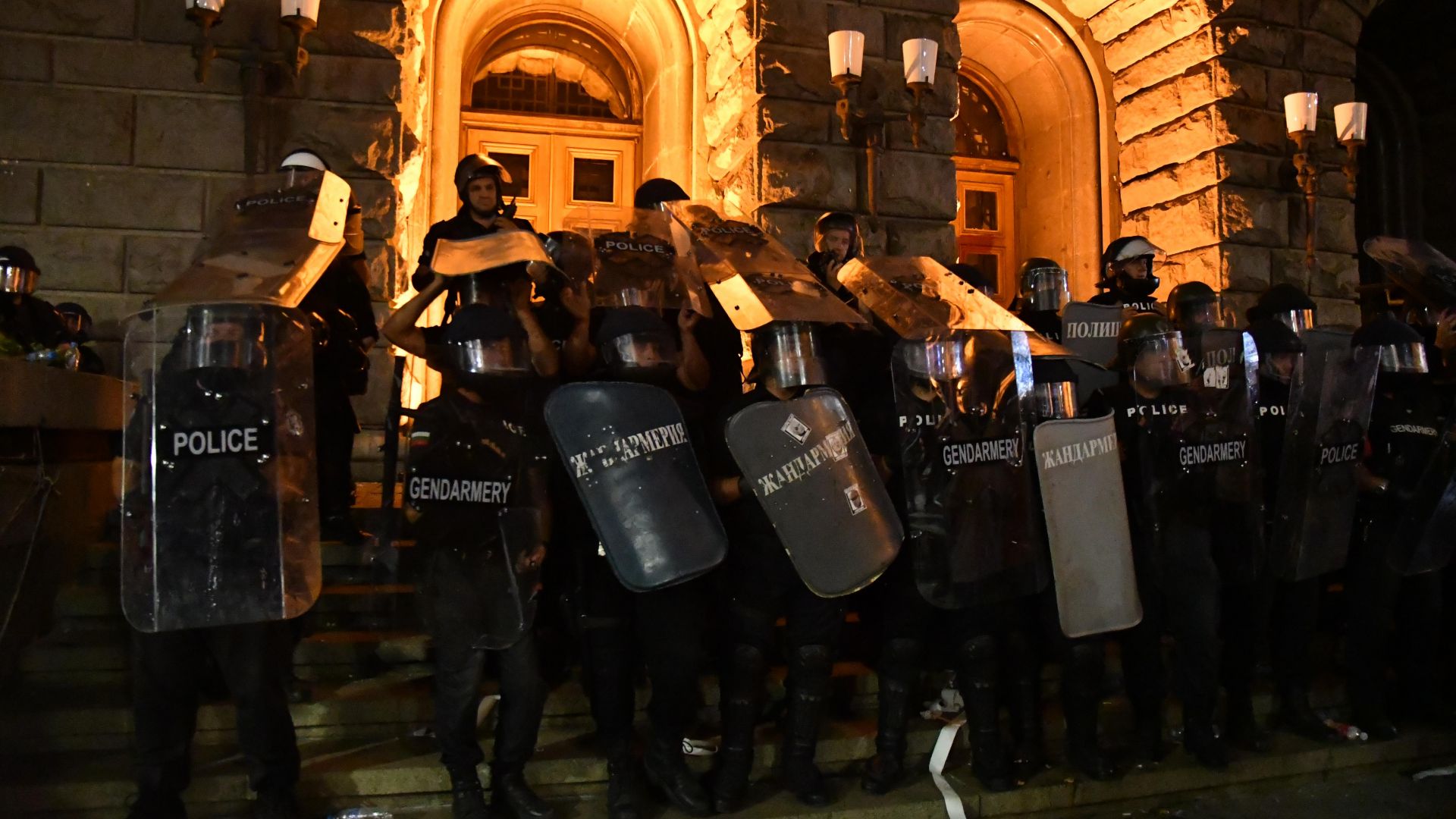 "Галъп": Протестът от 2 септември е донесъл щети за ГЕРБ, изравни се с БСП