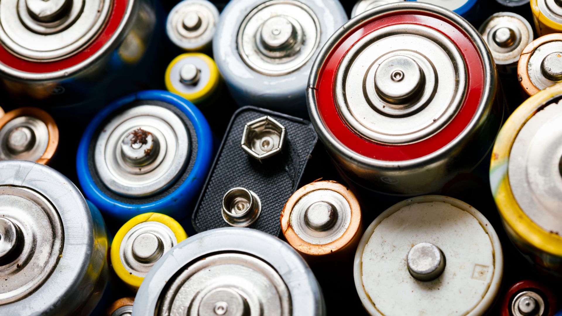 Създадоха литиево-метални батерии с удвоен капацитет 