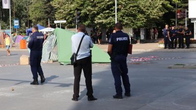 Полицията разчисти палатковия лагер разположен на кръстовището пред сградата на