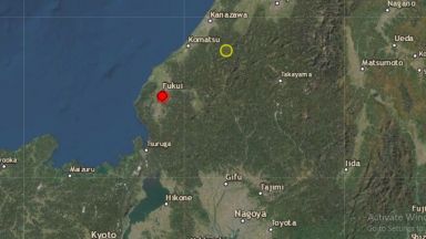 Най малко 11 души са ранени при земетресението с сила 5