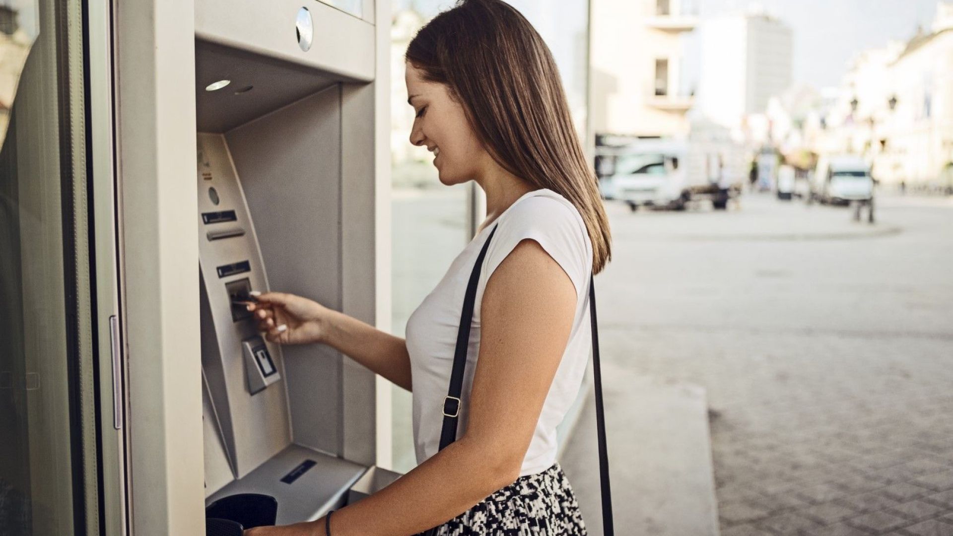 ВАП предлага да се преценят предпоставките за промени, свързани с обменния курс при банкоматите
