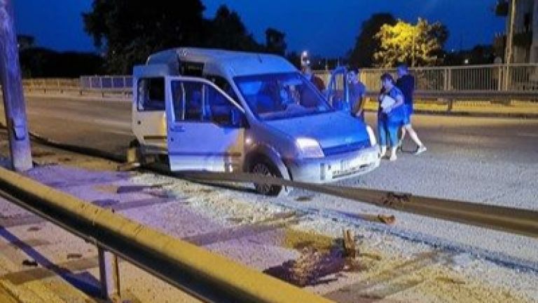 14-годишен катастрофира в Добрич, а при инцидента са загинали двама