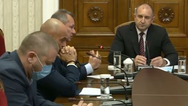 Президентът Румен Радев свика на Дондуков 2 среща с участието на