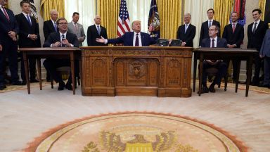 Сърбия и Косово се ангажираха да засилят икономическите си връзки