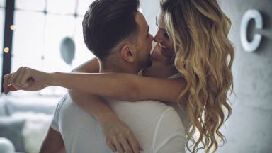 В ежедневието си мъжете предпочитат да утвърждават позициите си последством