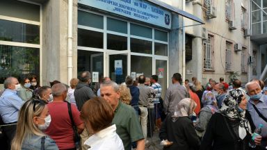 Рязък скок на подадените заявления за преиздаване на лични документи