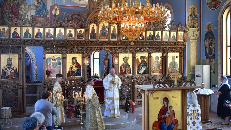 Всички християни - православни, католици и протестанти, празнуват днес един