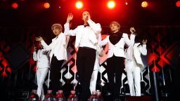 BTS втора седмица на върха на Billboard 