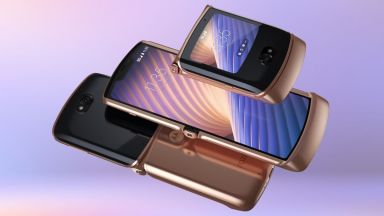 Motorola представи razr 5G у нас