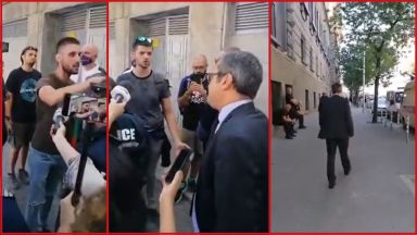 Протестиращи влязоха в челен спор с депутата от ГЕРБ Тома Биков