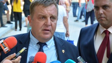 Министърът на околната среда и водите трябва да дойде и