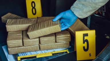 Близо един тон кокаин предназначен за европейския пазар беше задържан